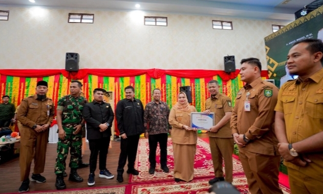 Penilaian Evaluasi Kinerja Kecamatan Tingkat Prov Riau di Kecamatan Mandau