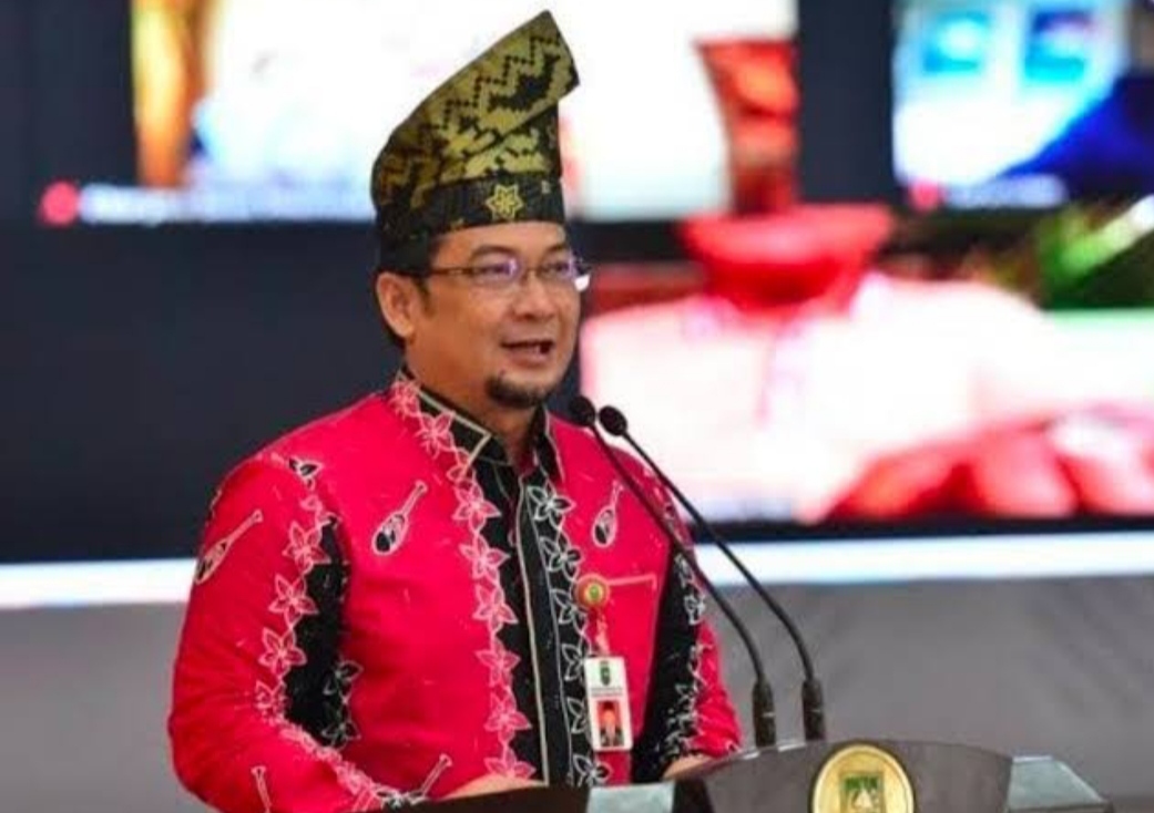 Sekdaprov Riau, Syahrial Abdi