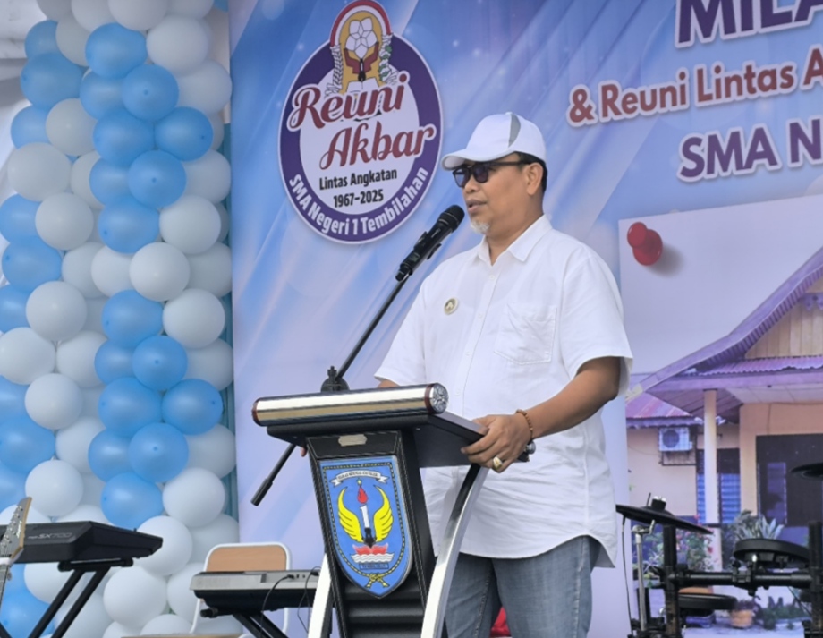 Sekda Inhil, Tantawi Jauhari di Milad SMAN 1 Tembilahan