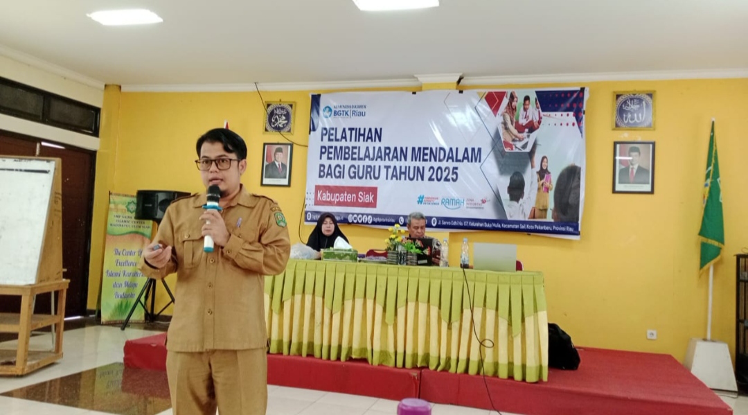 Alexssander, S.Pd/Pengawas Sekolah Disdik Kabupaten Siak