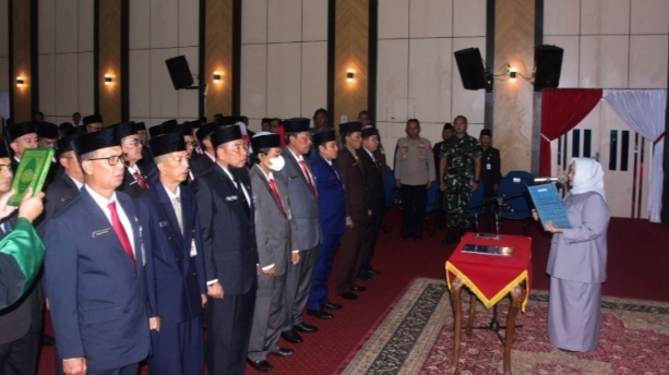 Bupati Kasmarni Resmi Lantik 31 Pejabat Pimpinan Tinggi Pratama