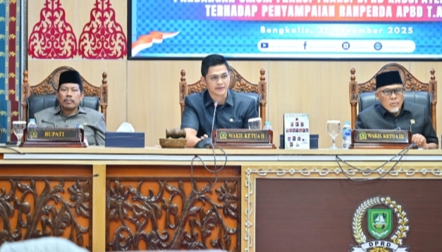 Pemda Bengkalis Dengarkan Pandangan Umum Tujuh Fraksi DPRD Terhadap RAPBD 2026