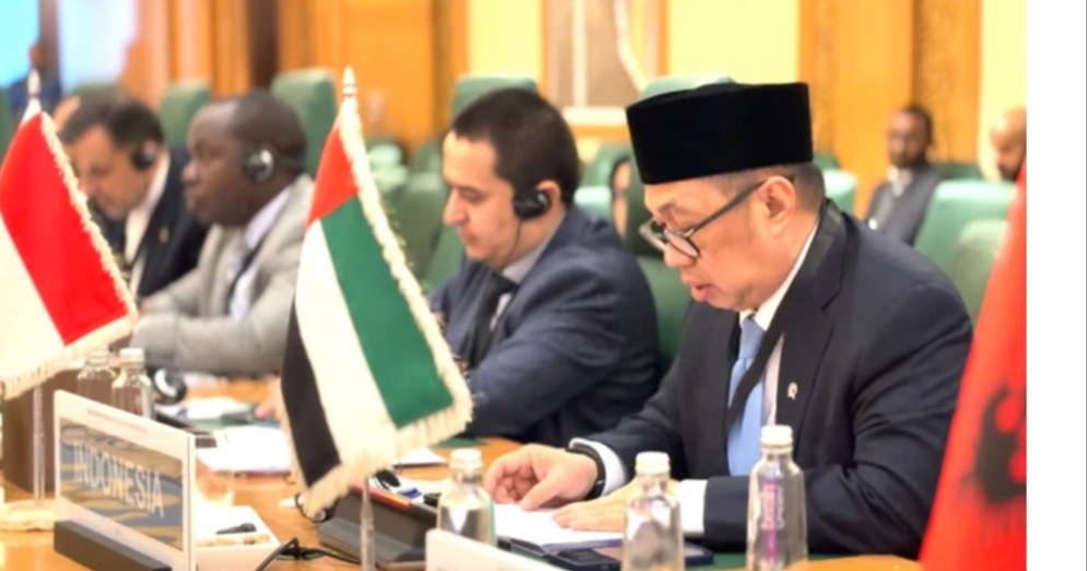 Wamenlu RI, Anis Matta di KTM OKI