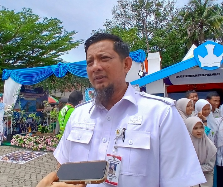 Plt Kepala Disdik Pekanbaru Syafrian Tommy. Foto: Surya/Riau1.