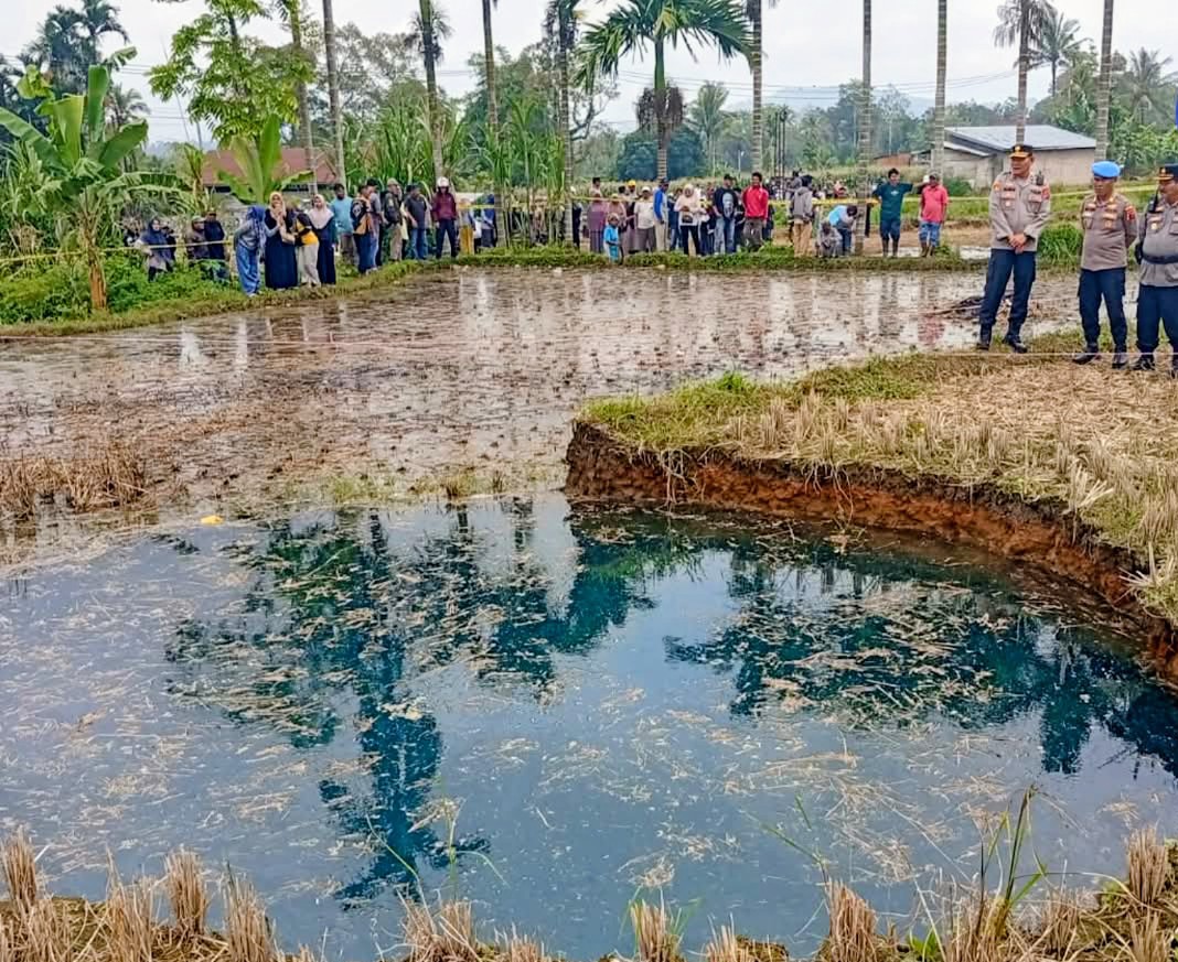 Sinkhole di Jorong Tepi, Nagari Situjuah Batua Sumbar