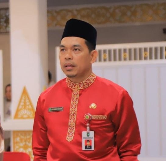 Kepala Dinas Pendidikan Provinsi Riau, Erisman Yahya,