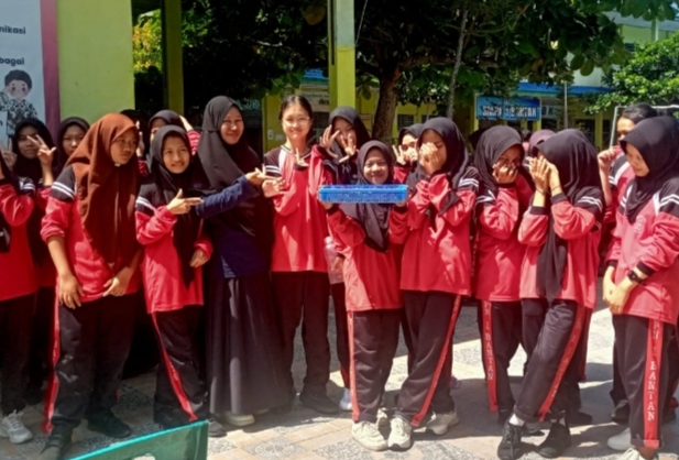 Siswa SMPN 1 Bantan Bengkalis Olah Bunga Telang dan Rempah Jadi Produk Bernilai Jual
