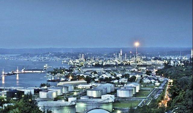 Kilang minyak di Kota Dumai Riau