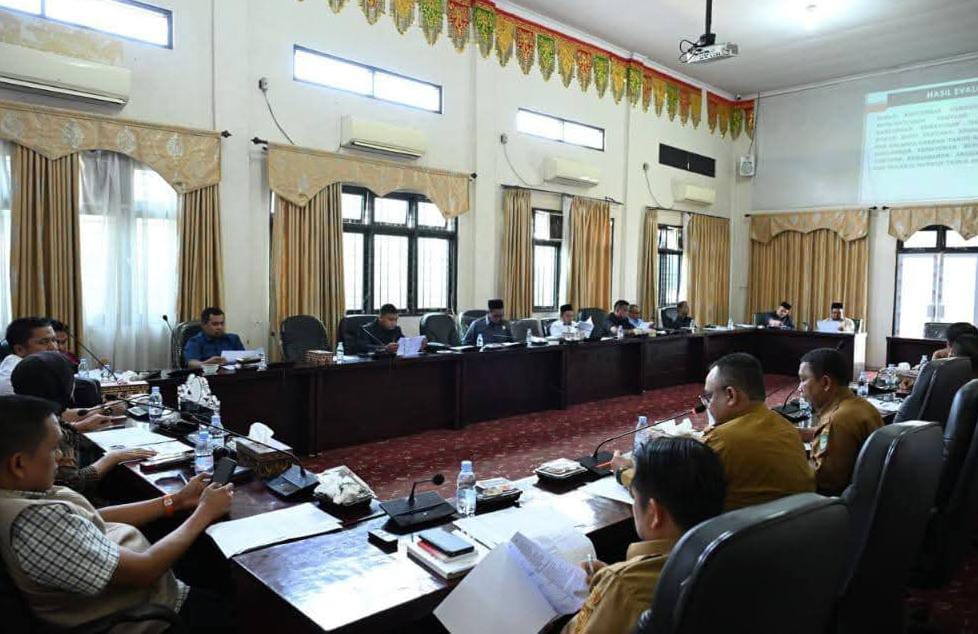 Rapat Singkronisasi Hasil Evaluasi Gubernur Terhadap Rancangan Peraturan Daerah (Ranperda) APBD tahun 2026