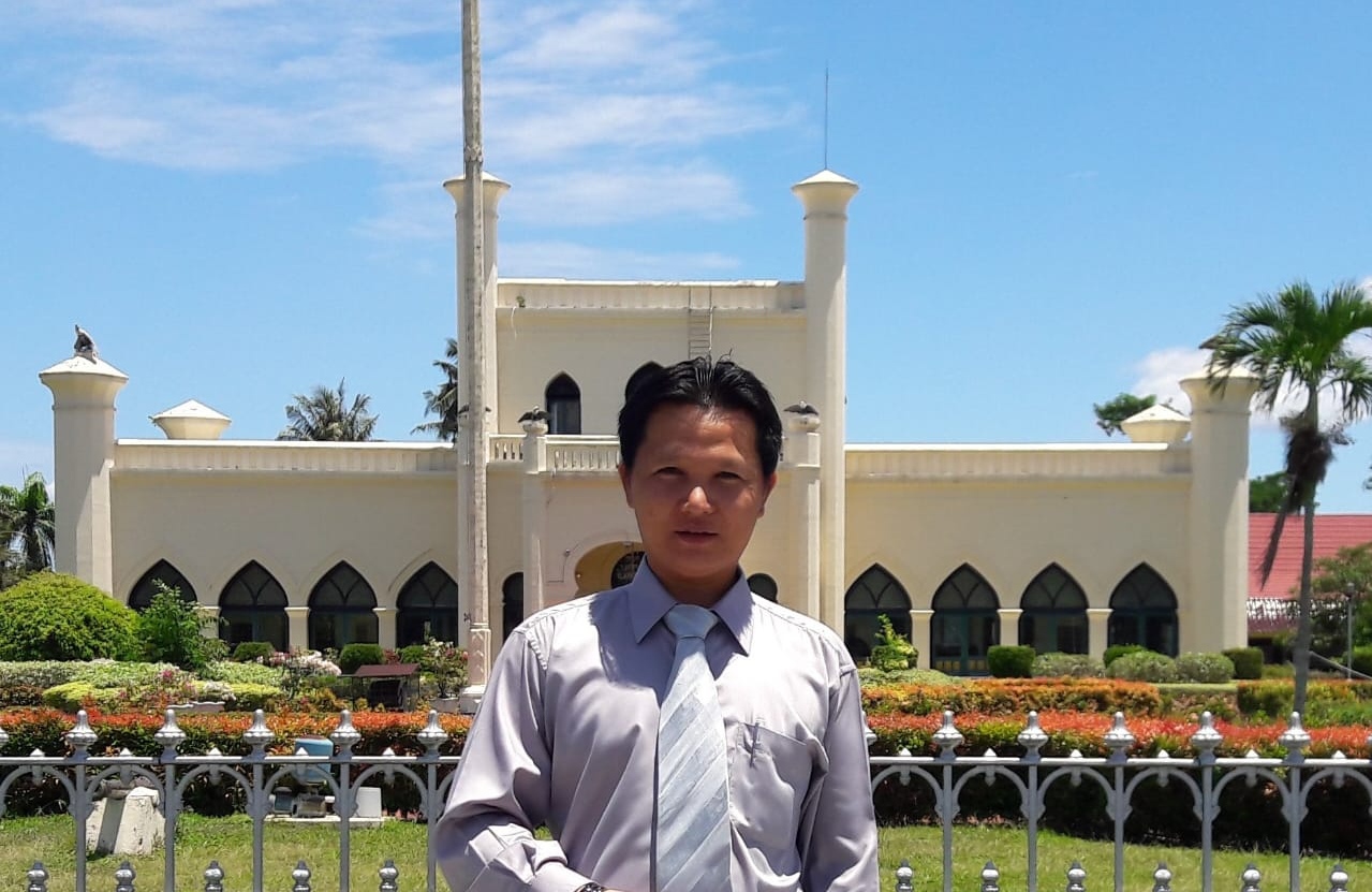 Koordinator Hukum Laskar Hulubalang Melayu Bersatu/Abuzar bin Sultan Samad Indah Jati Mangkubumi Kuat