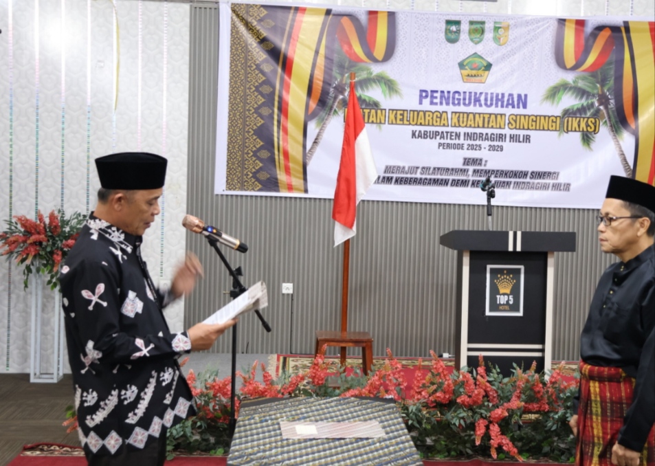 Pengukuhan Pengurus IKKH Inhil