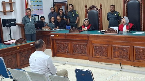 Sidang vonsi dugaan Anggota DPRD Kota Kupang melakukan penelantaran/Detik