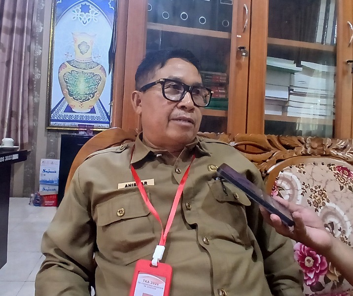 Kepala SD Negeri 88 Pekanbaru Anismar. Foto: Surya/Riau1.