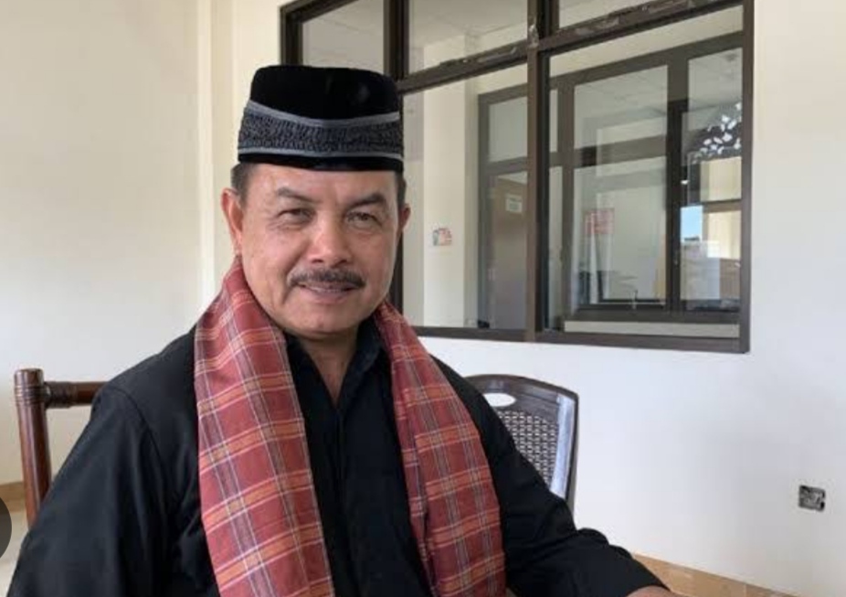 Ketua Umum LKAAM, Prof. Fauzi Bahar