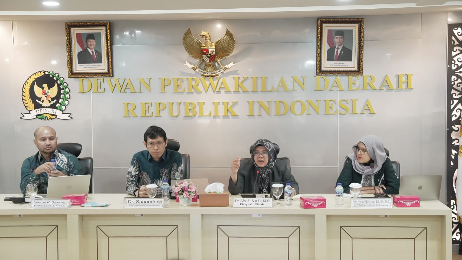 Bupati Siak, Dr. Afni Zulkifli saat FGD di DPD RI