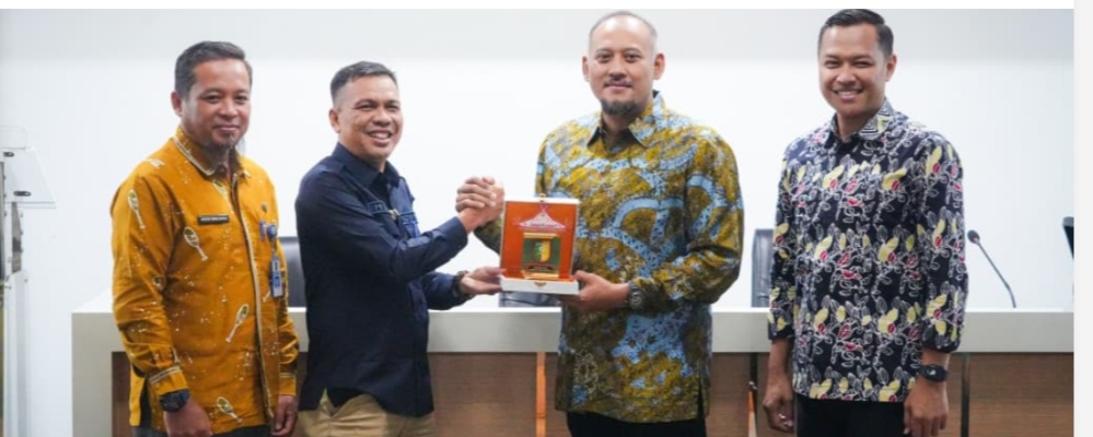 Kunjungan kerja pejabat Pemkab Kuansing ke Jawa Barat