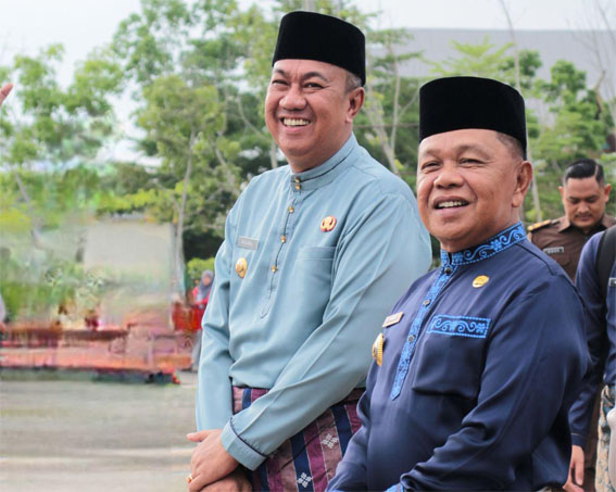 Bupati Kepulauan Meranti H. Asmar dan Wakil Bupati Muzammil
