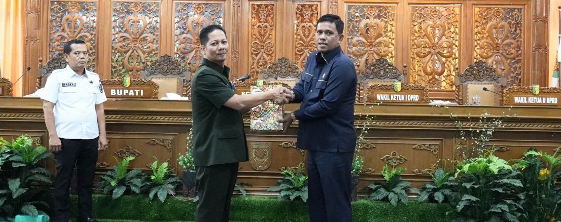 Plt Bupati Muklisin di Paripurna DPRD Kuansing