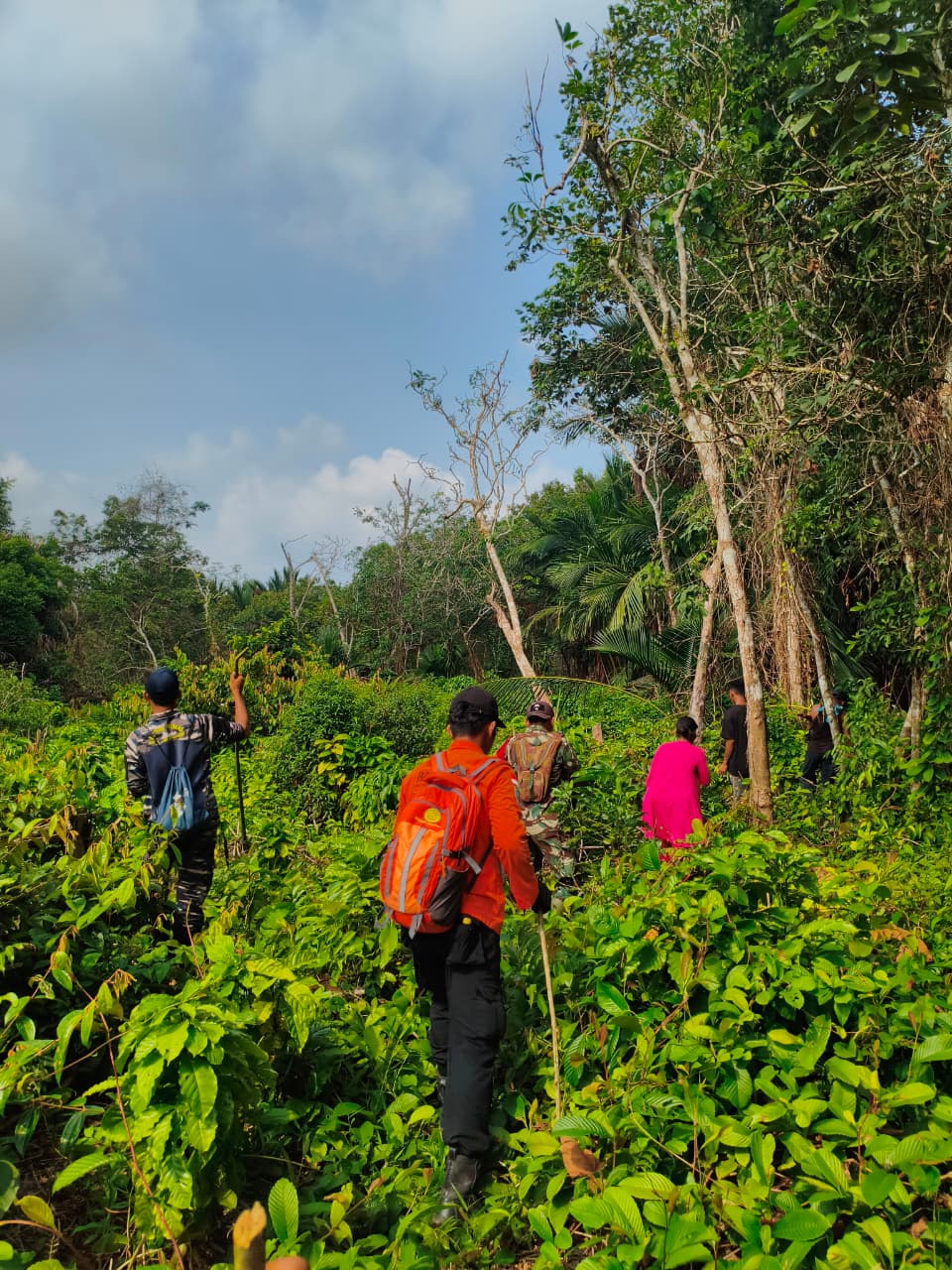 Pencarian lansia yang hilang di Meranti