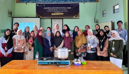 Mahasiswa KKN UNRI Gelar Program Pelatihan Pembuatan Dimsum Ikan Tenggiri
