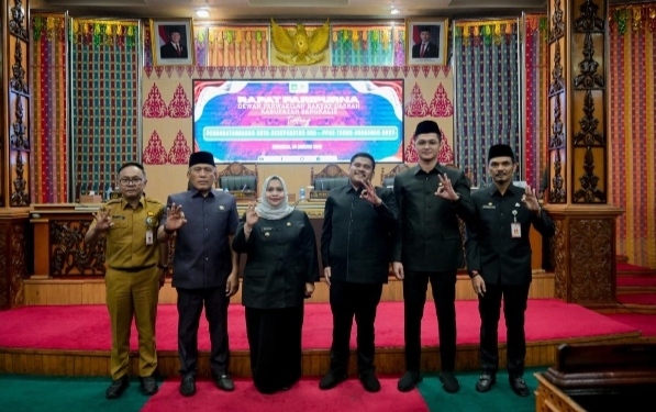 Sepakati KUA-PPAS APBD 2027, Bupati Kasmarni Tekankan Anggaran Harus Berorientasi
