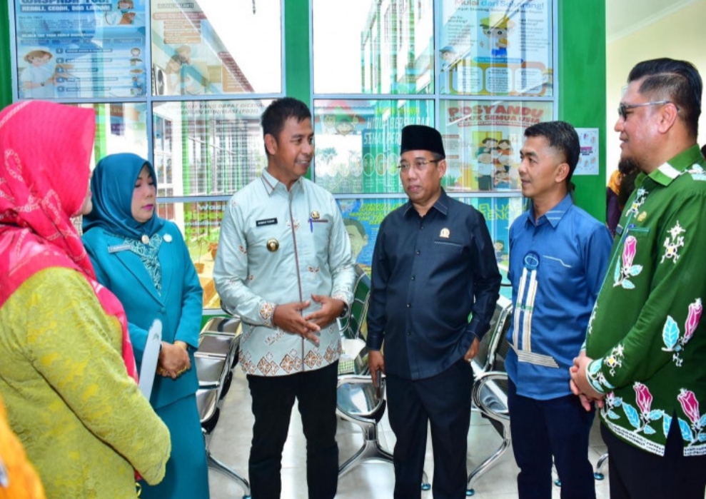 Bupati Kampar Ahmad Yuzar di Puskesmas Kuntu