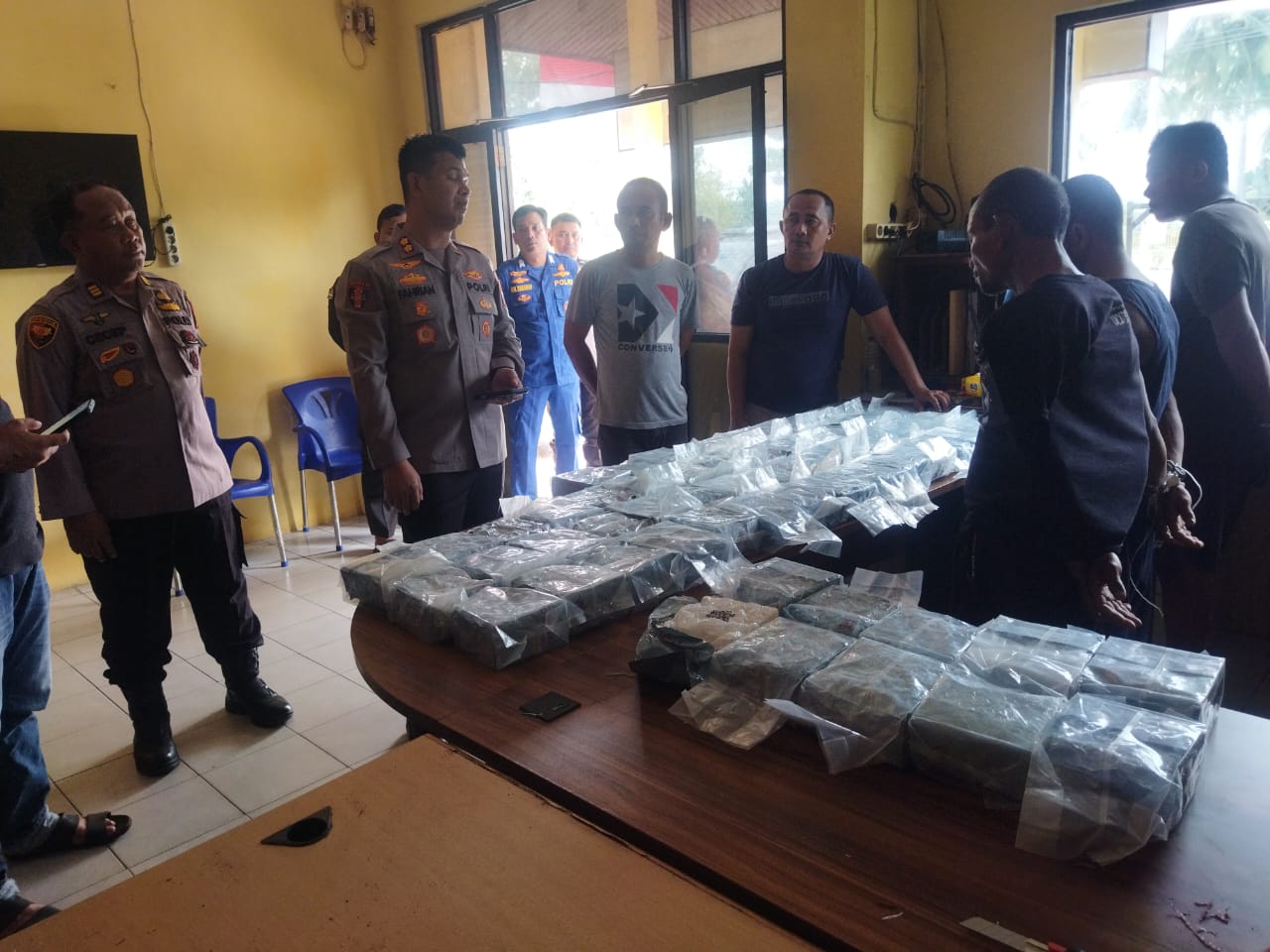 Modus Gunakan Perahu Nelayan, 3 Kurir Serta 65 Kg Sabu Diamankan Polisi di Bengkalis