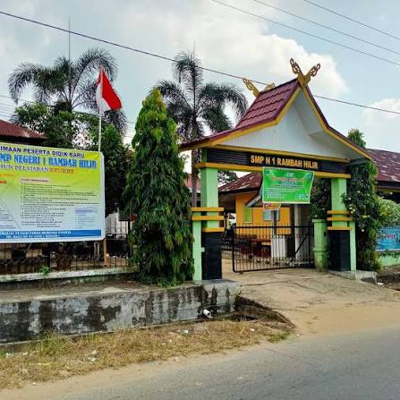 SMPN 1 Rambah Hilir