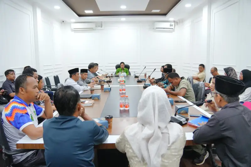 Masyarakat Adat Suku Domo Menyampaikan Aspirasi