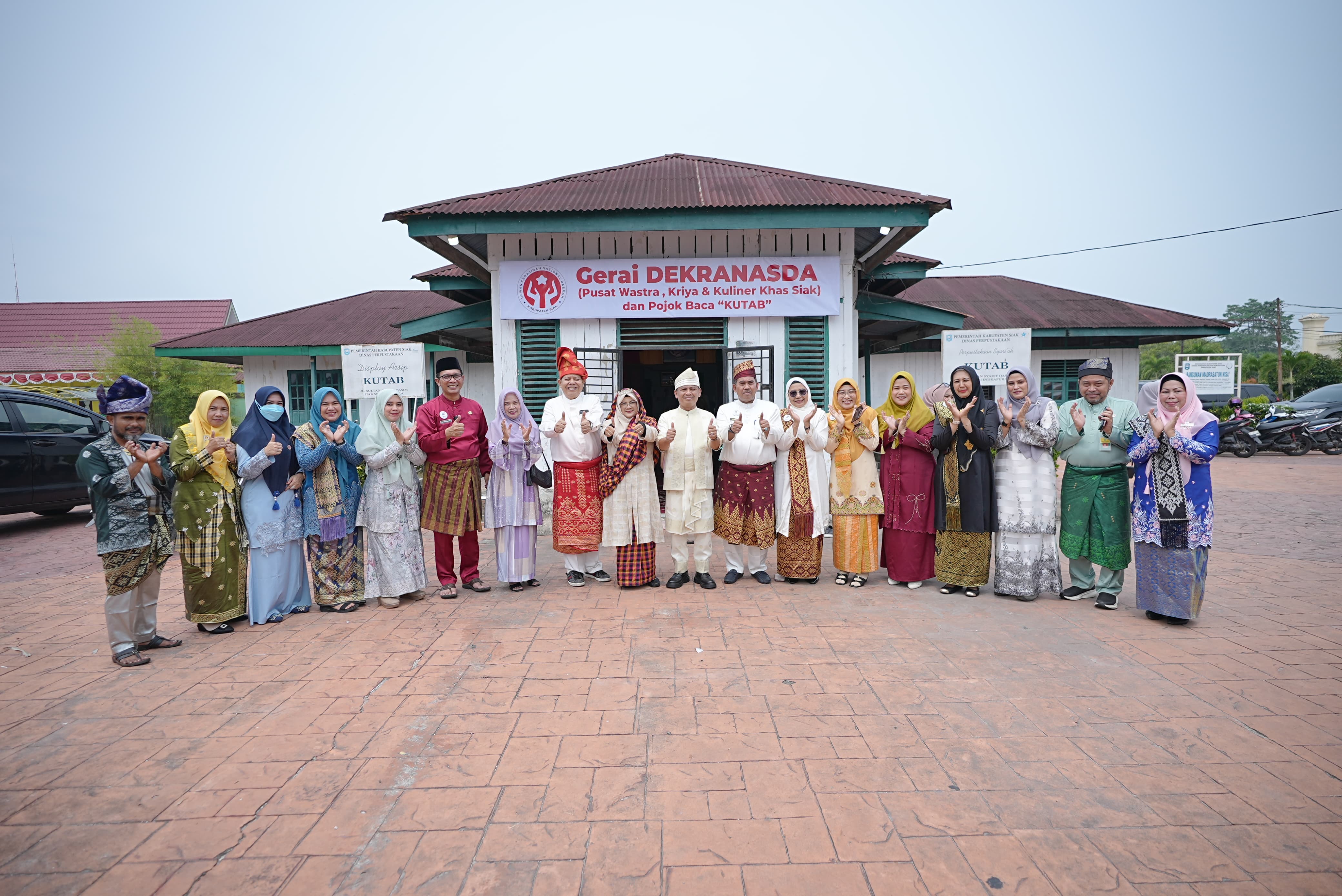 Gerai Dewan Kerajinan Nasional Daerah (Dekranasda) Kabupaten Siak di Gedung Cagar Budaya Kutab