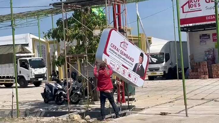 Koperasi Merah Putih yang ditutp usai sehari diresmikan/net
