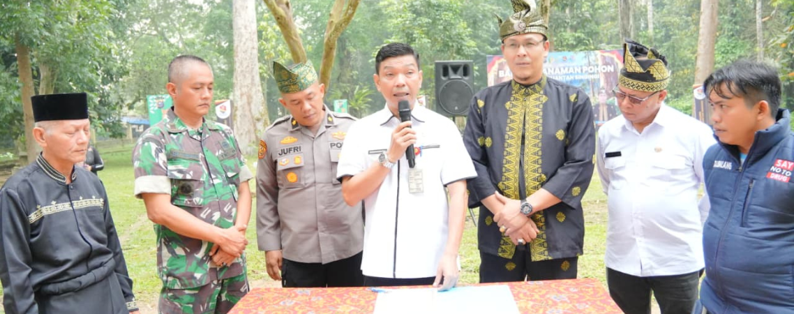 Giat Penanaman Pohon Kayu Jalur di Kuansing
