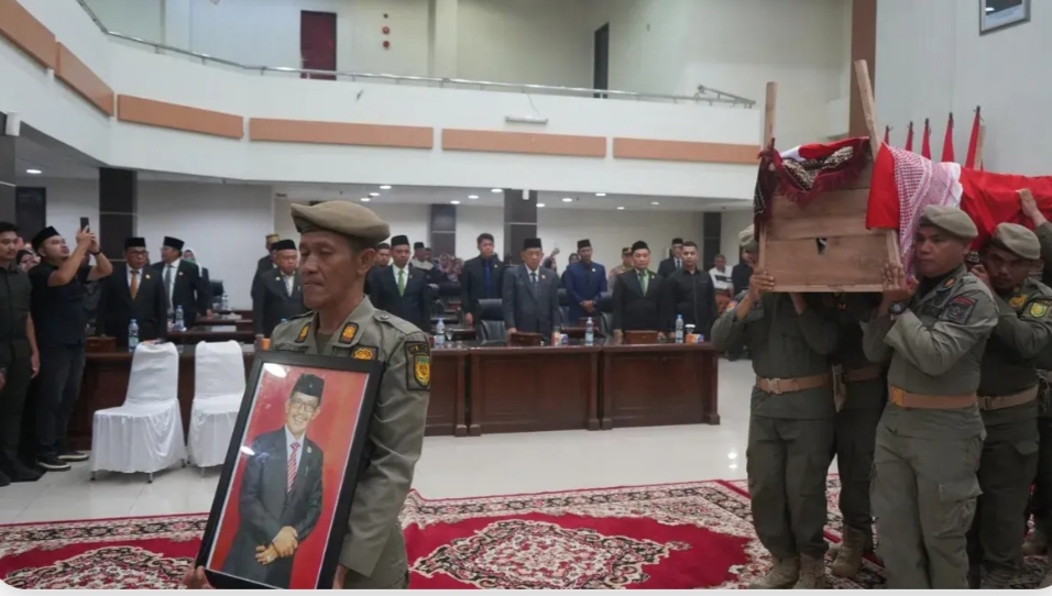 Pelepasan jenazah Andi Rusli di DPRD Indragiri Hilir