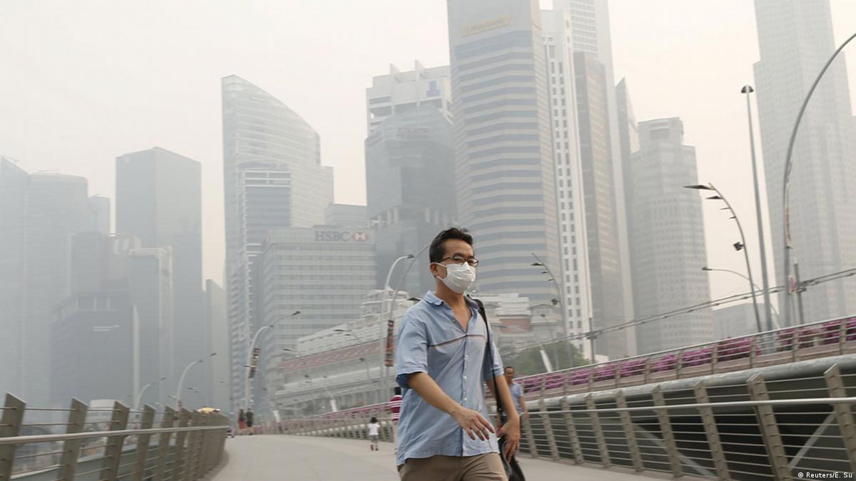 Singapura diselimuti kabut asap kiriman Indonesia