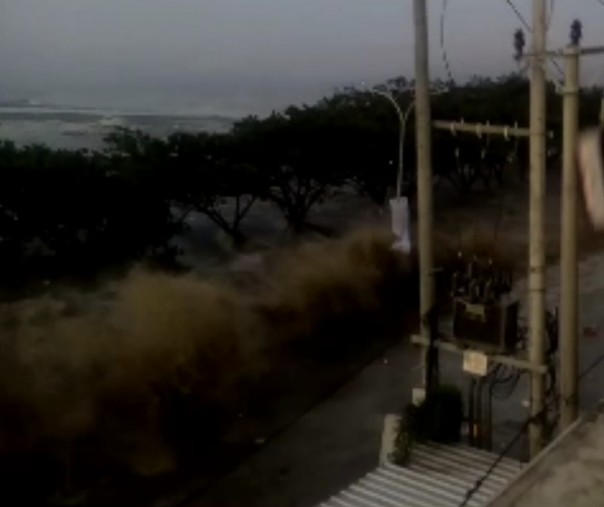 Detik-detik saat Tsunami menerjang, Jumat petang kemarin