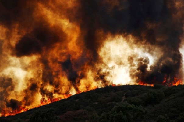 Kebakaran hutan yang mengerikan melanda California, AS. 