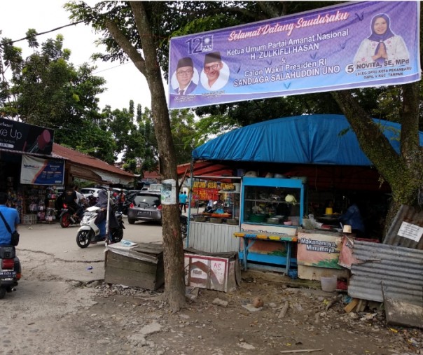 Situasi di Pasar Pagi Simpang Panam, jelang kedatangan Sandiaga Uno, Senin (Foto: Riau1.com/Hadi)