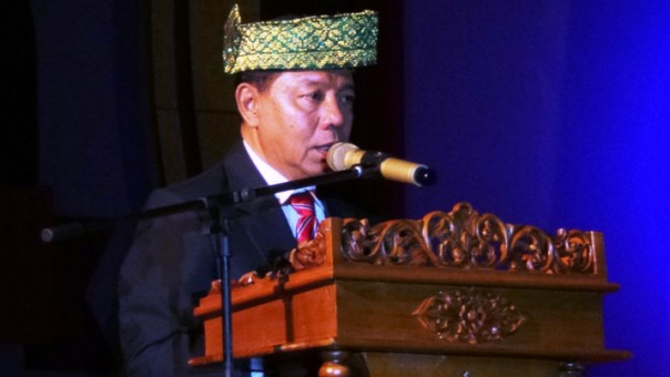 Ketua KONI Riau, Emrizal Pakis