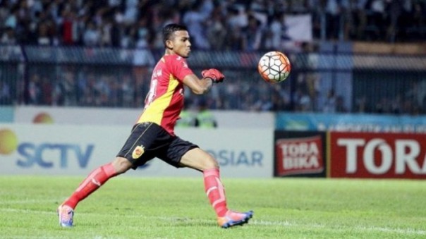 Aksi Teja Paku Alam saat masih berseragam Sriwijaya FC