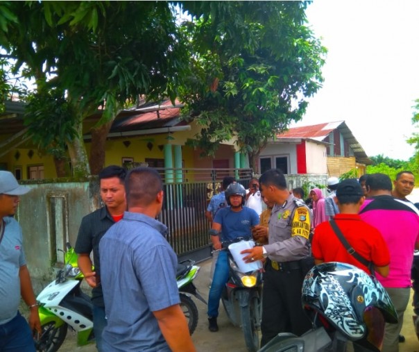 Rumah Sekretariat OPSI di Pekanbaru didatangi warga, Selasa siang
