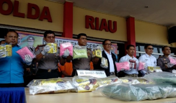 Konfrensi pers terkait pengungkapan Narkoba jumlah besar oleh Polda Riau, Rabu siang