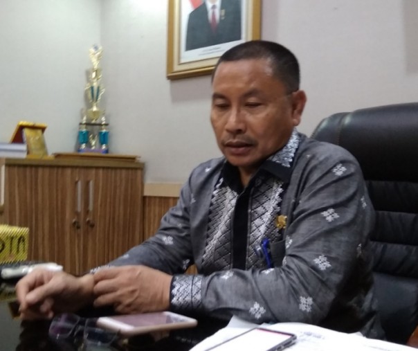 Kepala Disdukcapil Kota Pekanbaru Baharuddin. Foto: Surya/Riau1.