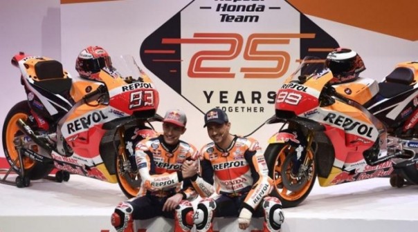 Marquez dan Lorenzo bersama tunggangan barunya untuk MotoGP musim 2019