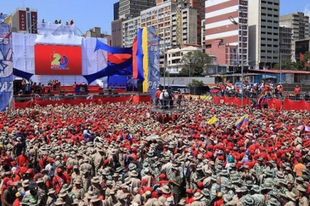 Ribuan Demonstran pendukung Presiden Nicolas Maduro di Venezuela, Sabtu. 