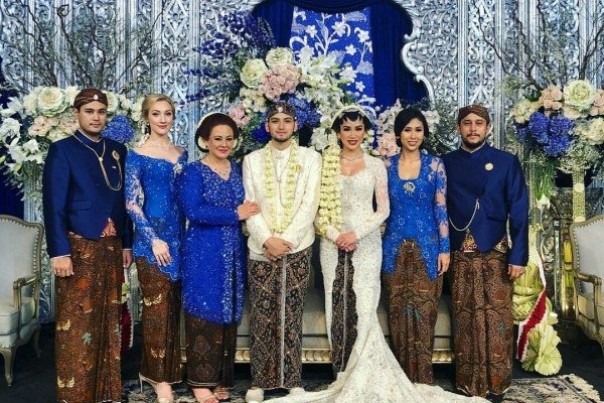 Foto pernikahan Aditya Trihatmojo dan Kezia Toemion. 