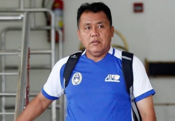 Pelatih Semen Padang FC, Syafrianto Rusli