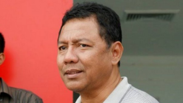 Ketua KONI Riau, Emrizal Pakis