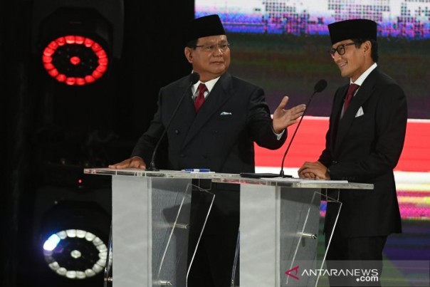 Prabowo-Sandi dalam Debat Capres, Sabtu malam. 