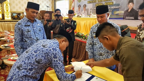 Wabup Meranti: Said Hasyim, Kepala Dinas Lingkungan Hidup (DLH) Meranti - Hendra Putra