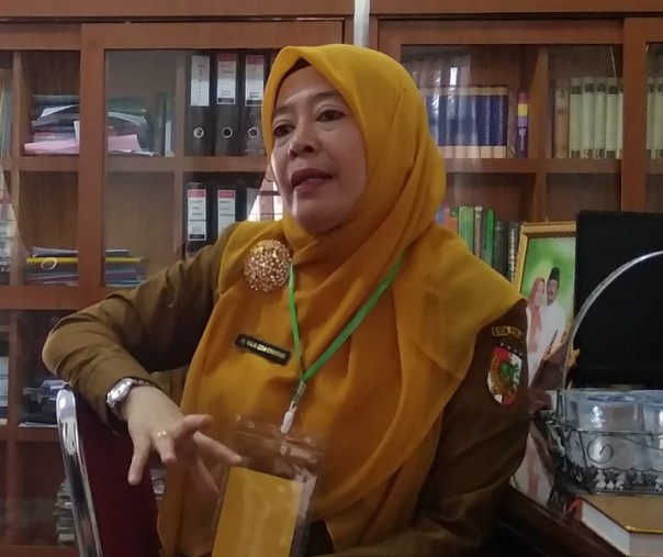 Kepala SMP 10 Pekanbaru Raja Izda Chairani. Foto: Surya/Riau1.